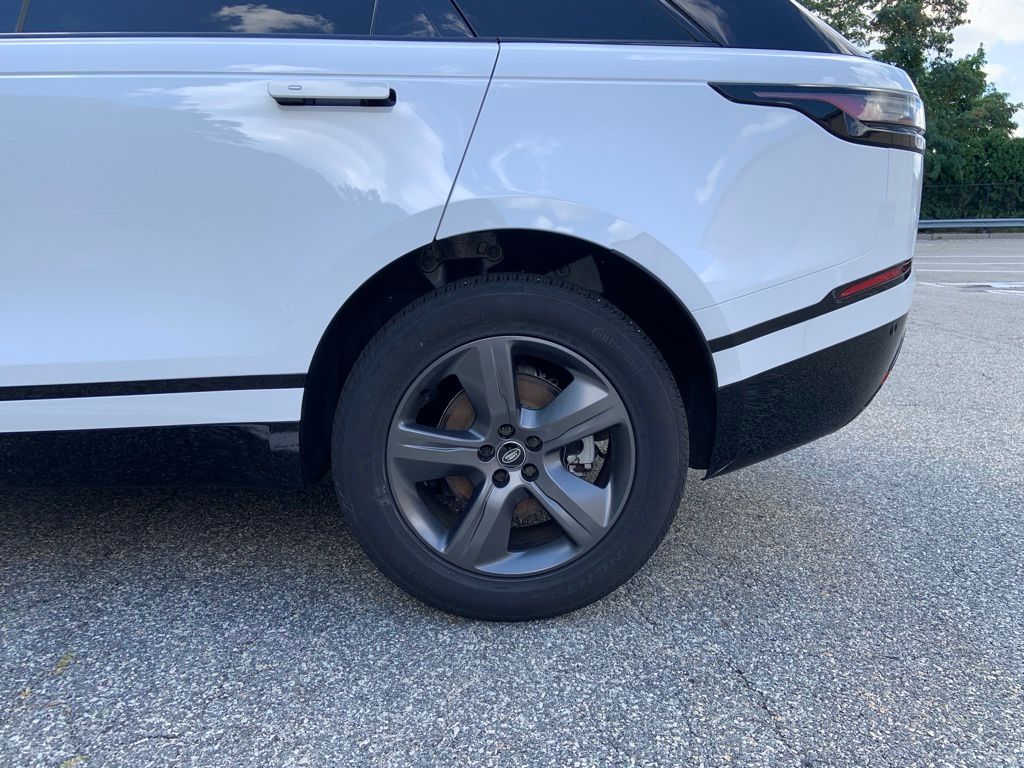2025 Land Rover Range Rover Velar SE photo 12