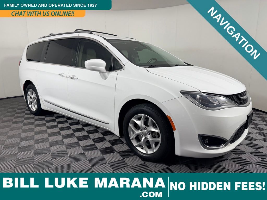 2017 Chrysler Pacifica Touring-L Plus