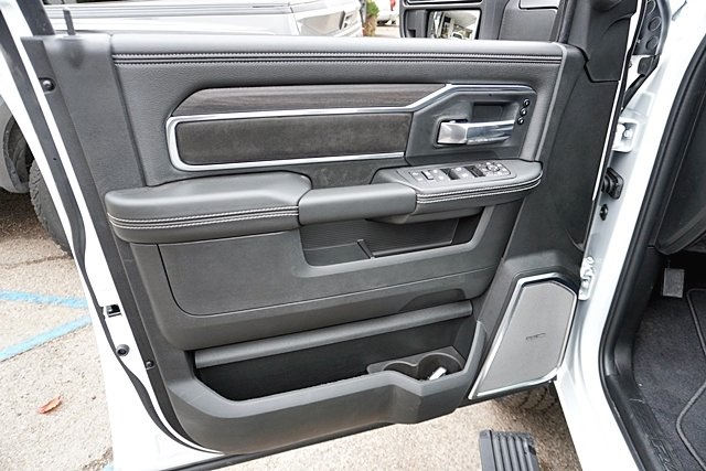 New 2026 Bright White Clear-Coat Exterior Paint RAM Laramie image 29