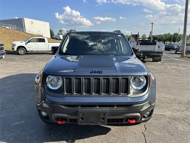 2023 Jeep Renegade Trailhawk photo 3