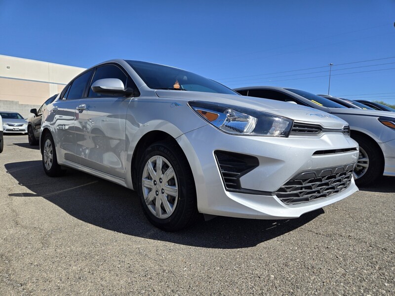 2022 Kia Rio S photo 2