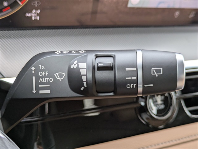 2026 Infiniti QX80 Luxe photo 27