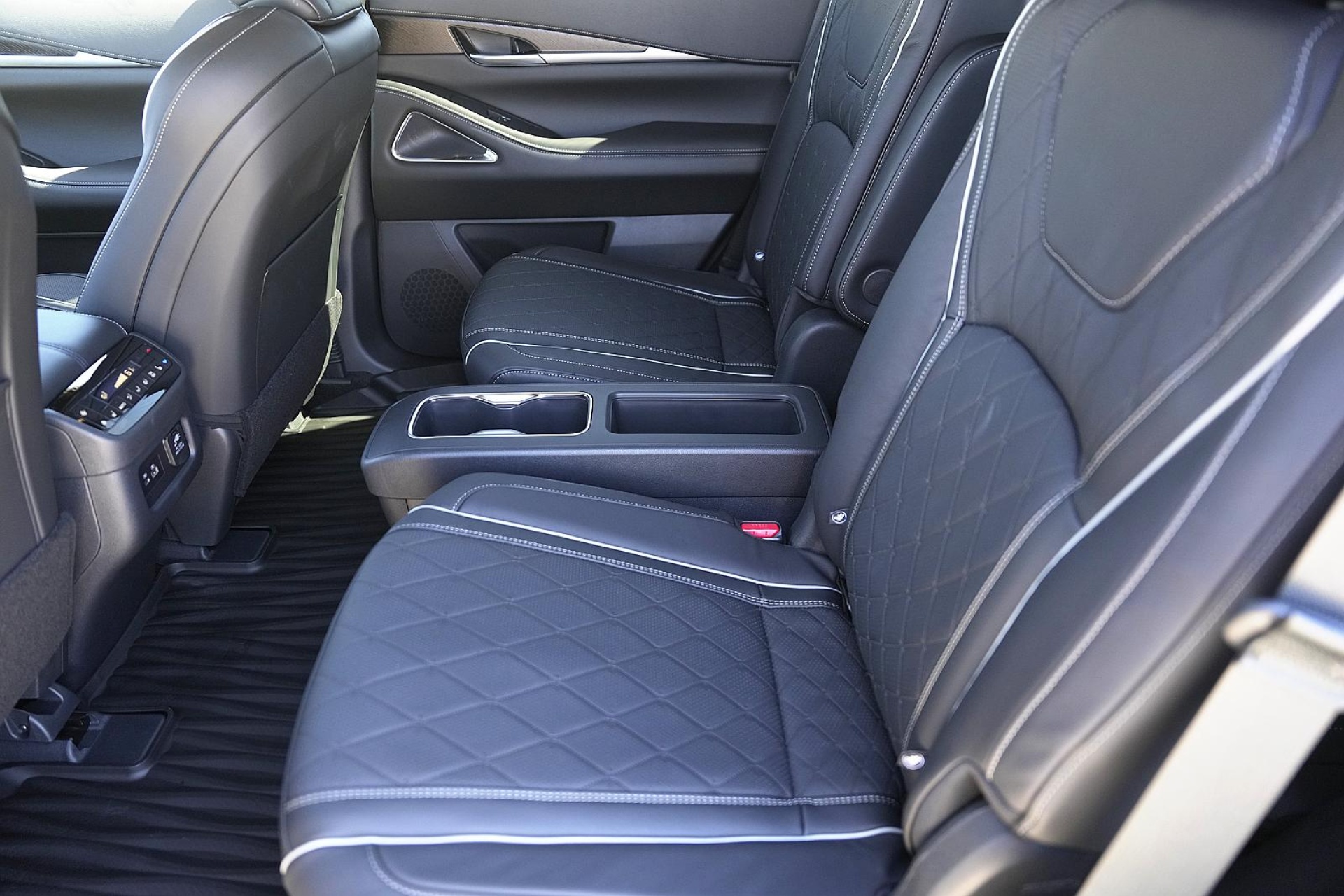 2025 Infiniti QX60 Autograph AWD photo 29