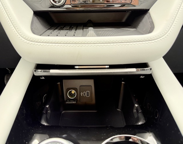 2025 Ford Explorer Platinum photo 25