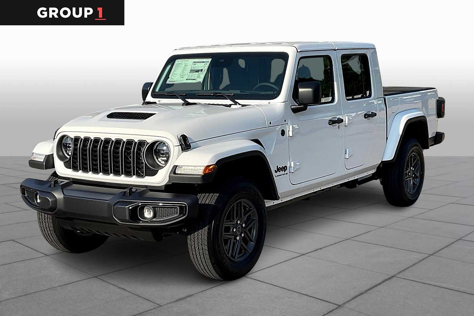 2025 Jeep Gladiator Sport S's photo