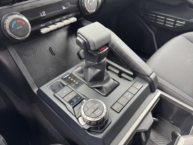 2025 Toyota Tacoma TRD 4x4 photo 25