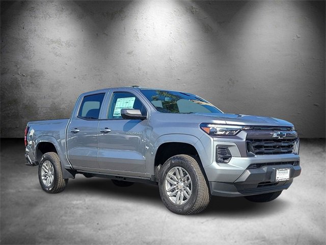 2026 Chevrolet Colorado LT photo 2