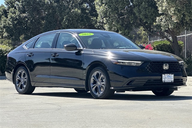 2025 Honda Accord Hybrid EX-L photo 2