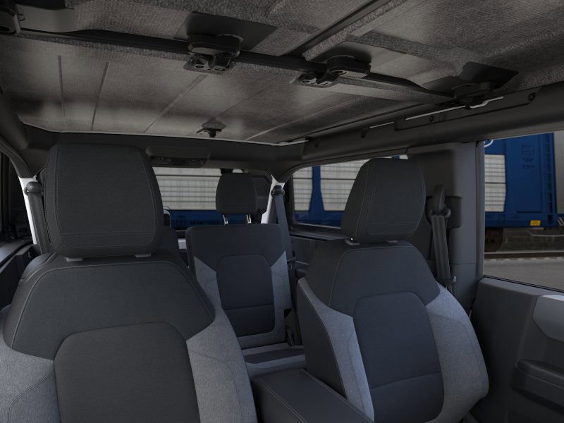 2025 Ford Bronco Base photo 11