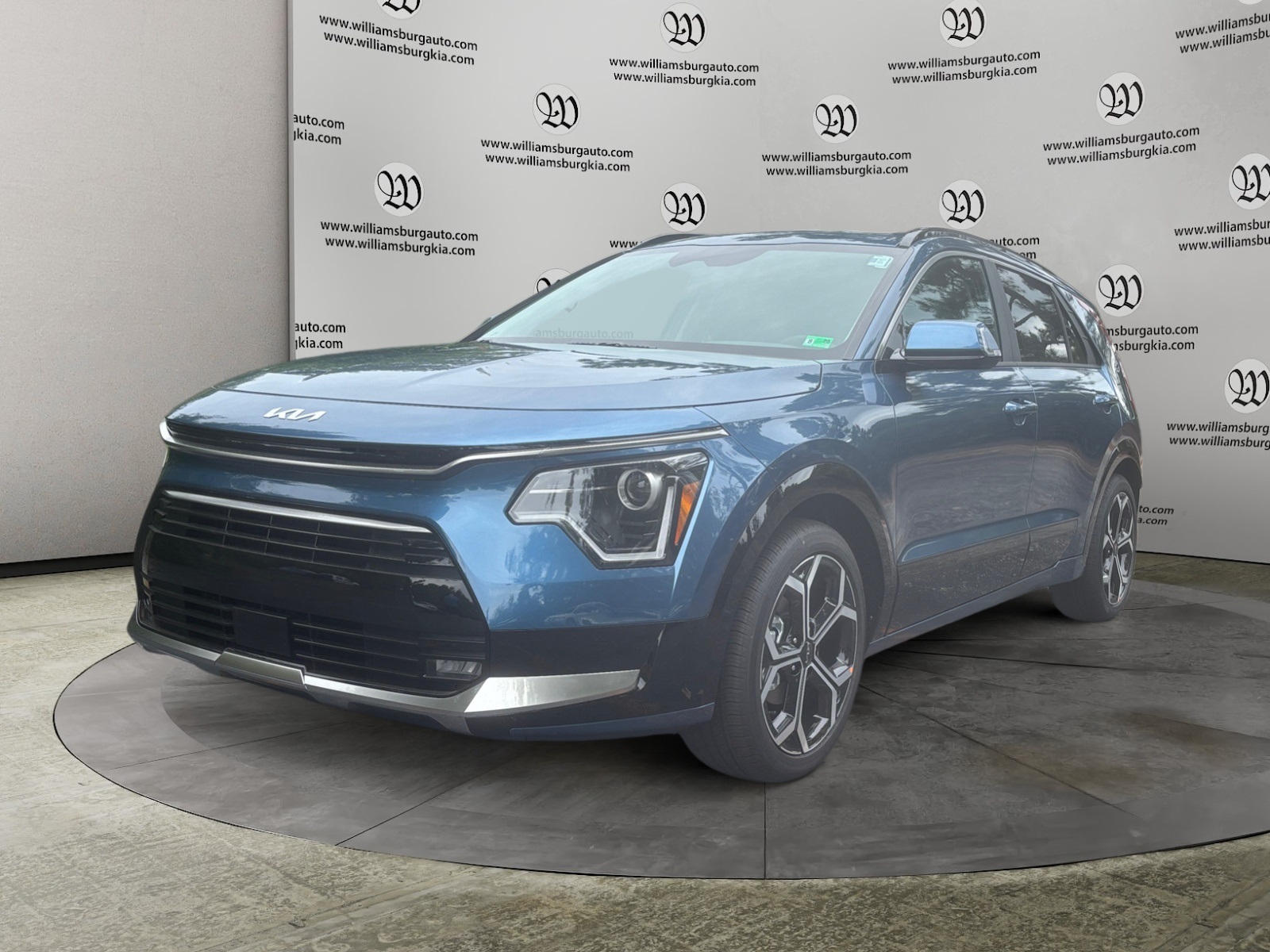 2025 Kia Niro EX Touring's photo