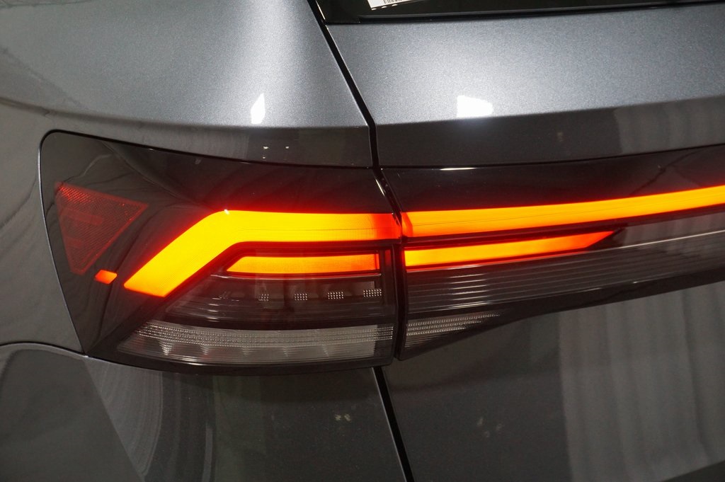 2025 Volkswagen Taos SE photo 24