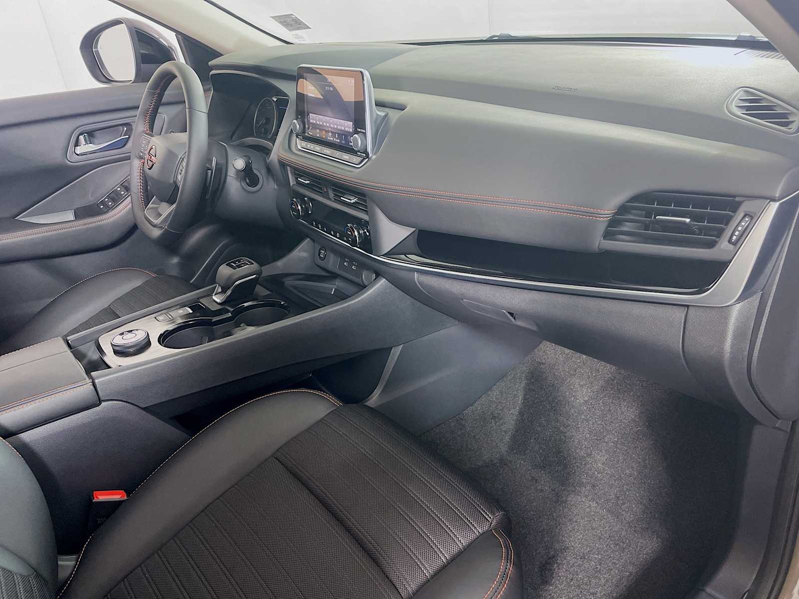 2025 Nissan Rogue photo 25