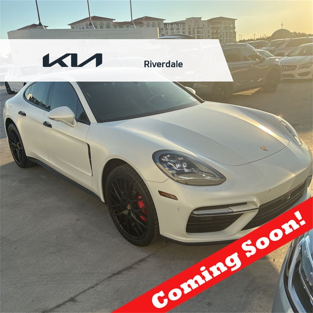 2019 Porsche Panamera Turbo's photo