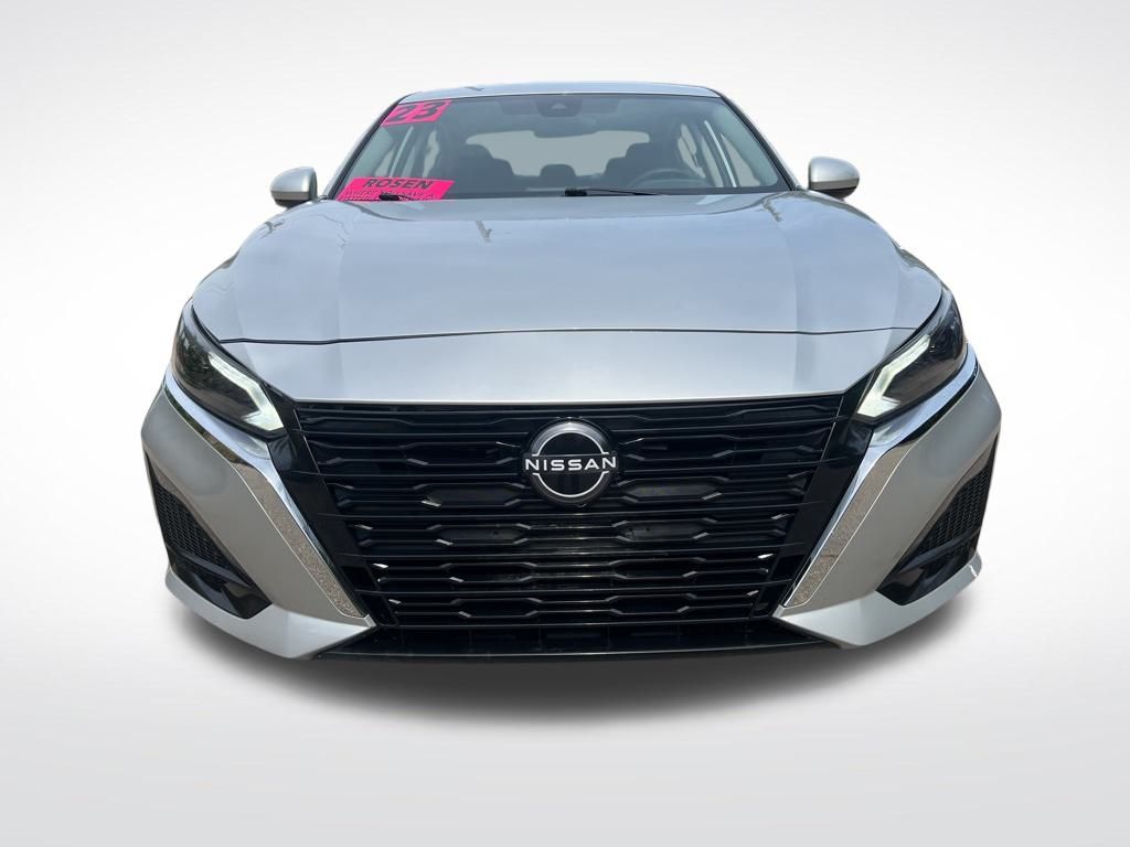 2023 Nissan Altima 2.5 SV photo 2