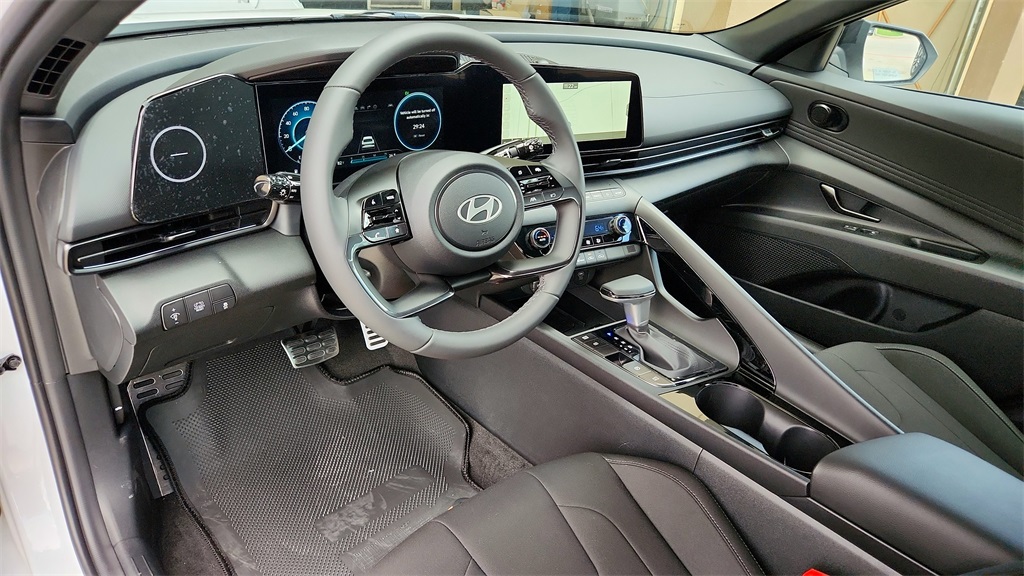 2025 Hyundai Elantra Hybrid SEL Sport photo 25