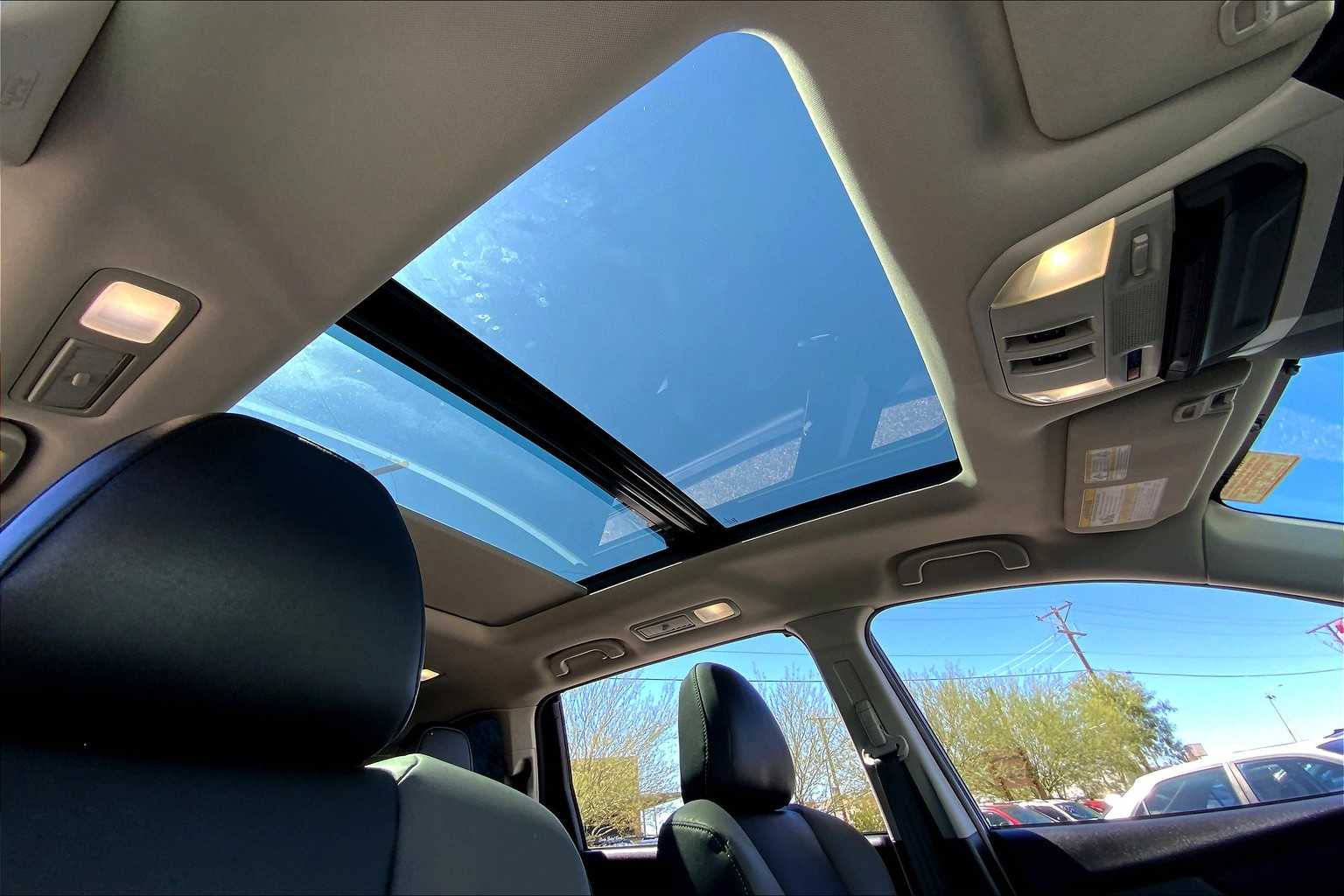 2025 Subaru Ascent Onyx Edition photo 12