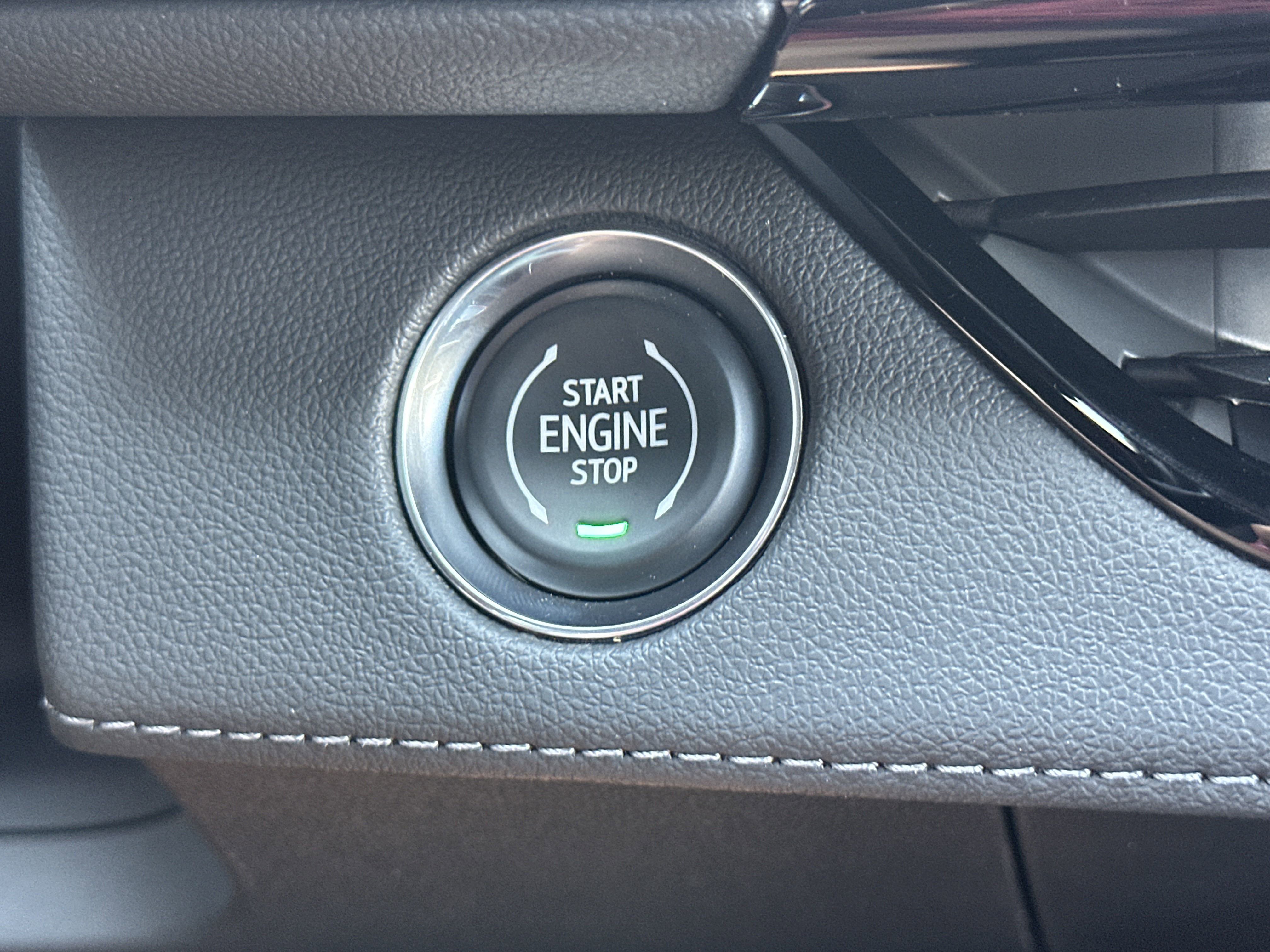 2025 Buick Enclave Sport photo 2