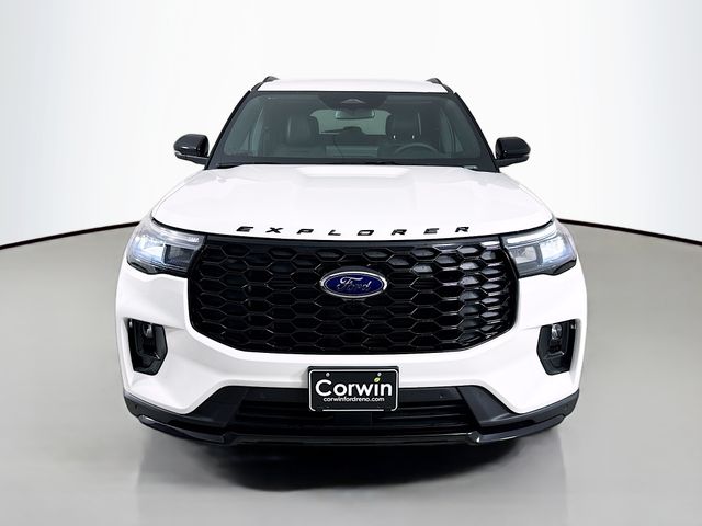 2025 Ford Explorer ST-Line photo 2