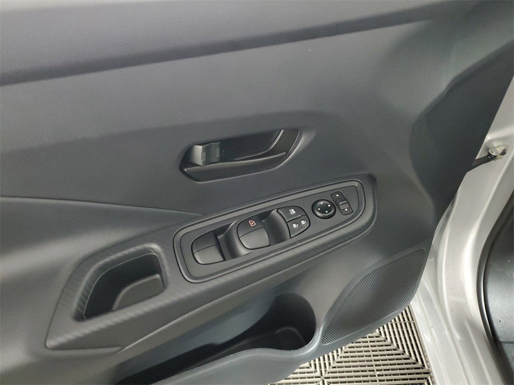 2025 Nissan Versa 1.6 S photo 15