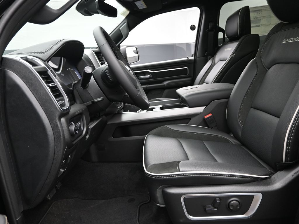 2026 Ram 1500 Laramie photo 13