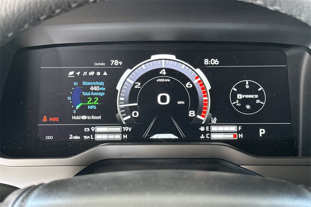 2025 Toyota Tundra Limited CrewMax photo 21