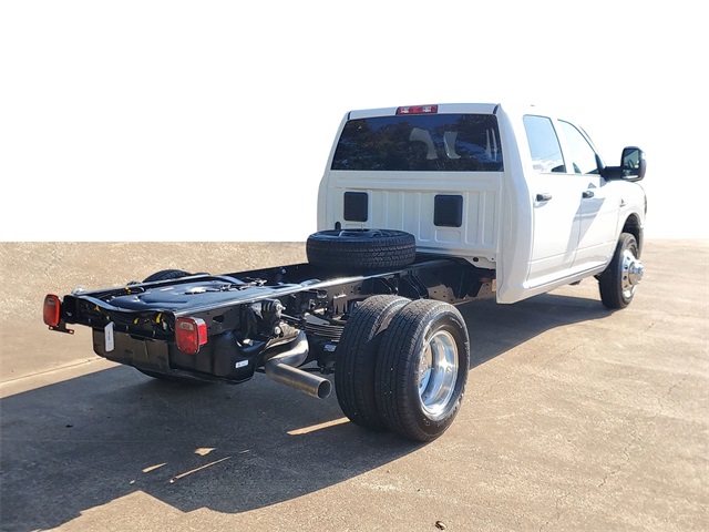 2026 Ram 3500 Tradesman photo 4