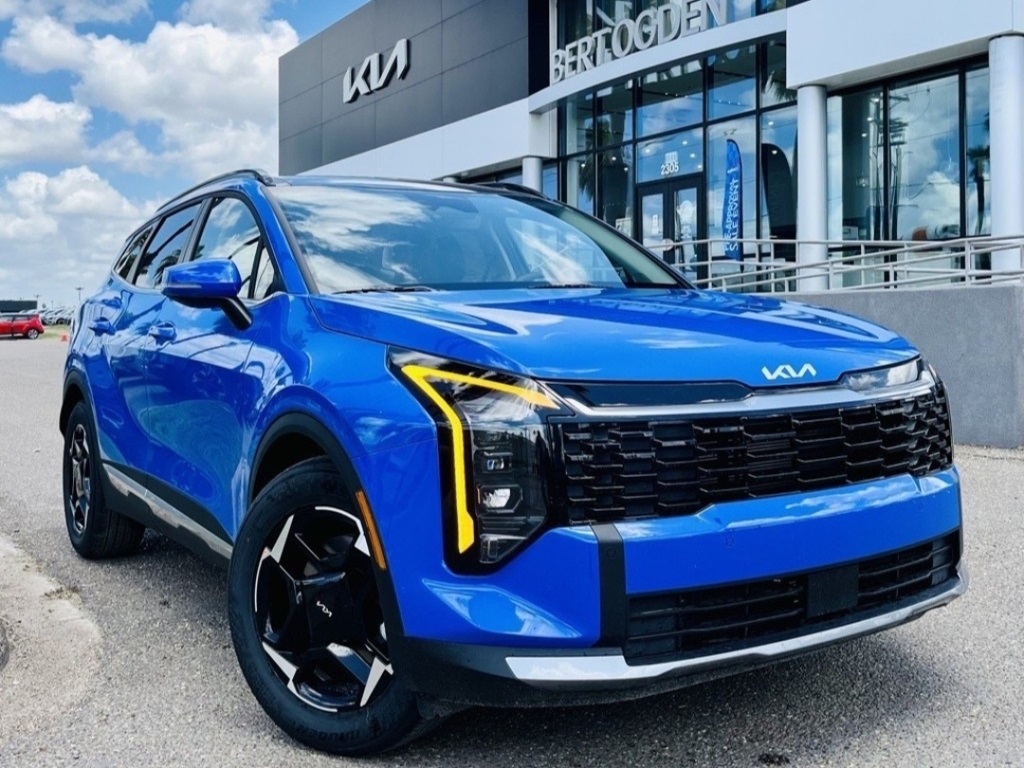 2026 Kia Sportage EX's photo