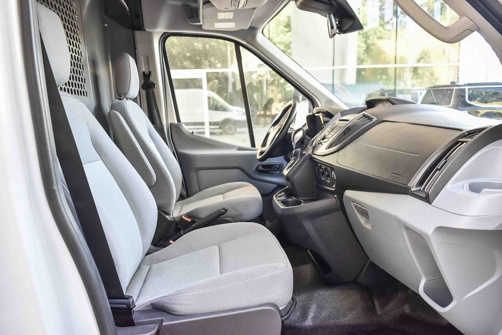 2017 Ford Transit photo 12