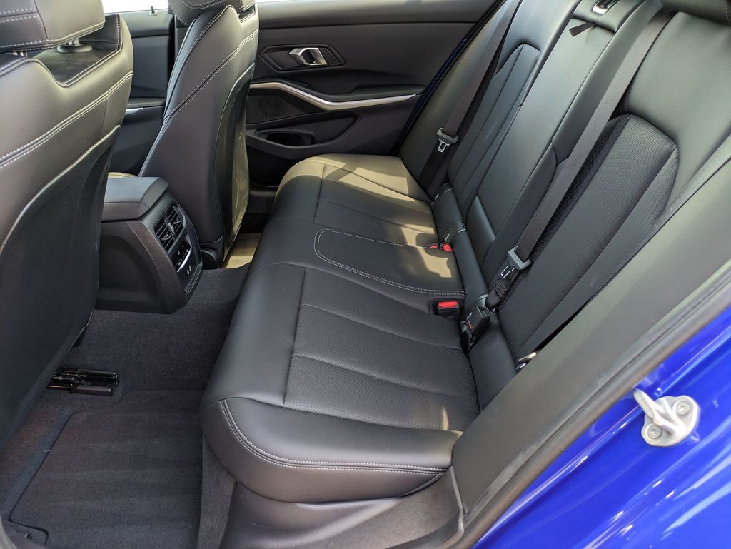 2024 Bmw 330e photo 21