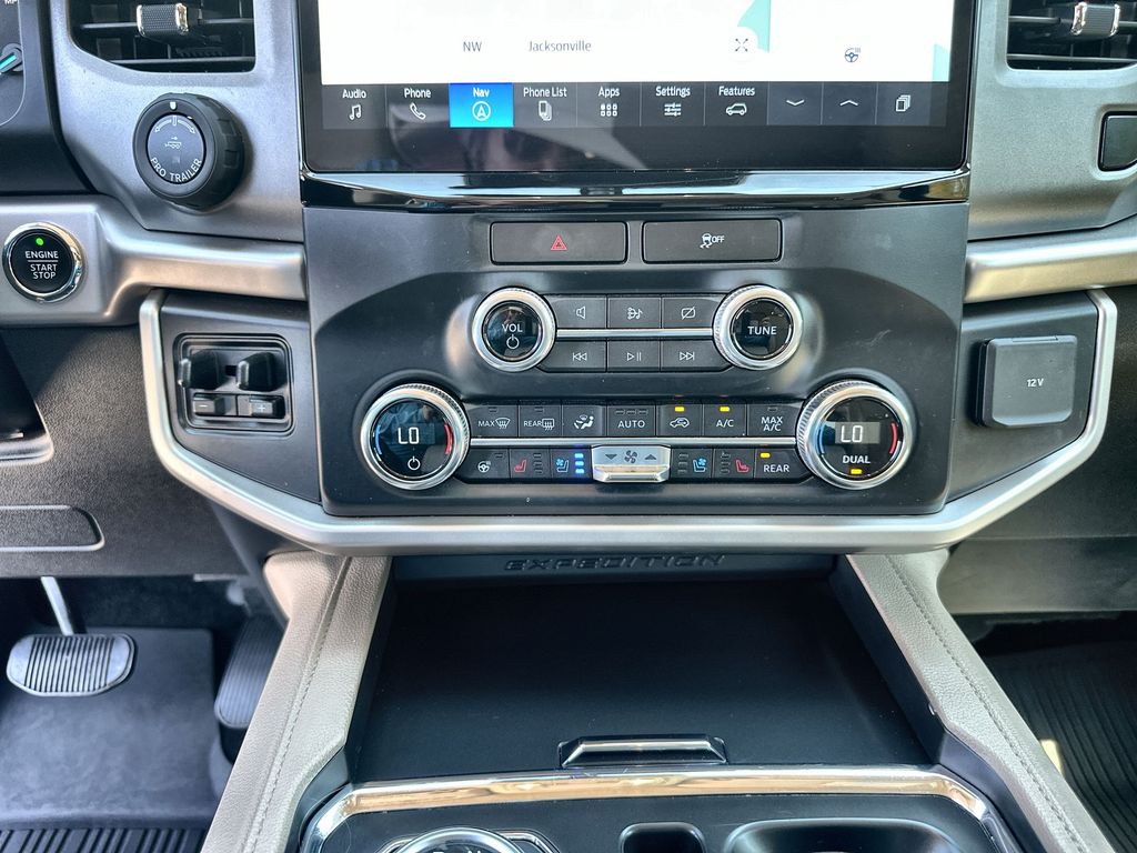 2022 Ford Expedition XLT MAX photo 33