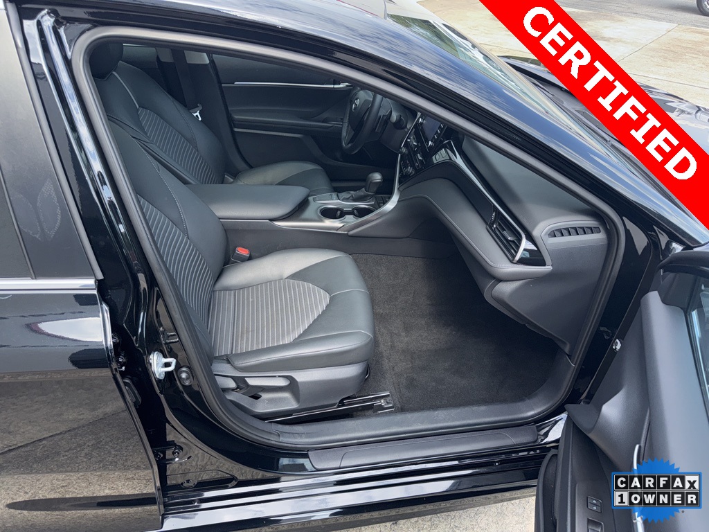 2024 Toyota Camry SE photo 2