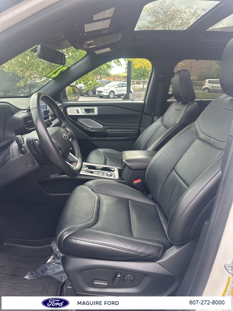 2021 Ford Explorer ST photo 11