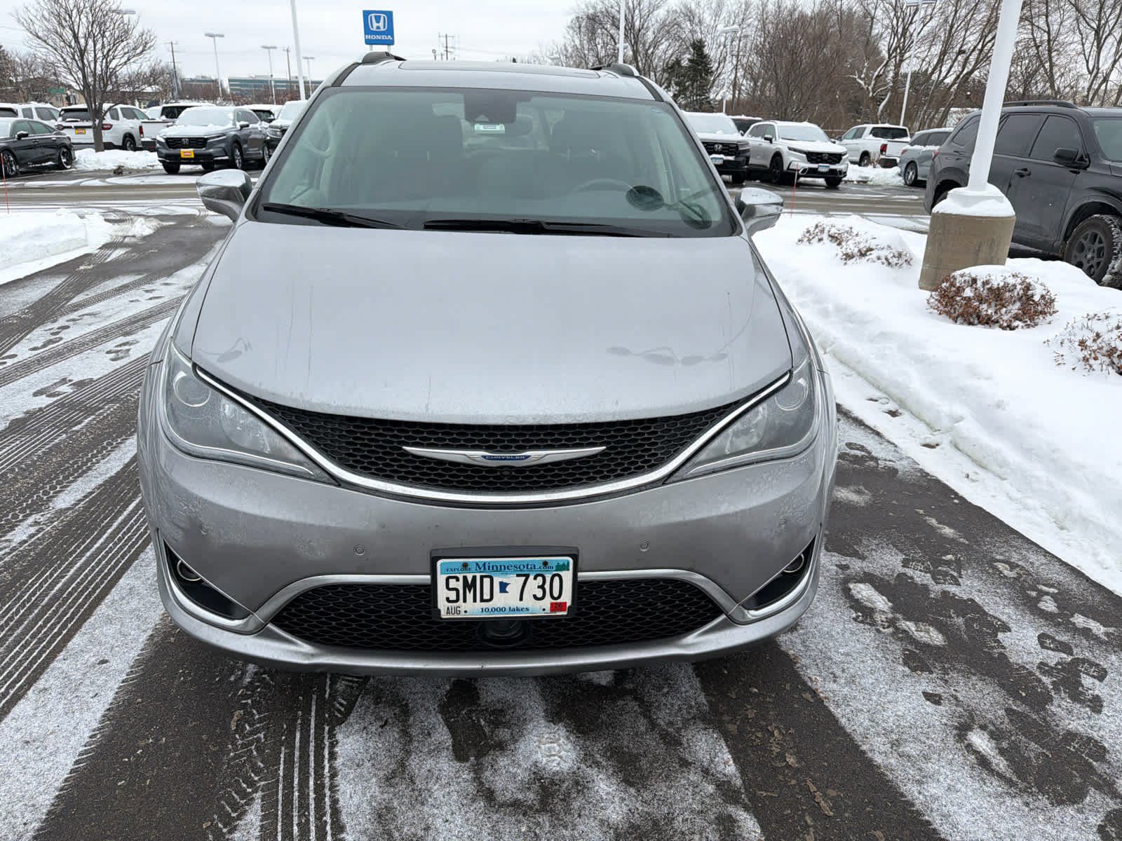 Used 2018 Chrysler Pacifica Limited with VIN 2C4RC1GG9JR357983 for sale in Hopkins, Minnesota