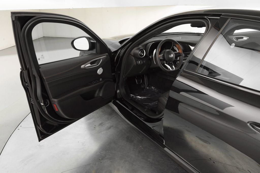 2025 Alfa Romeo Giulia SPRINT photo 26