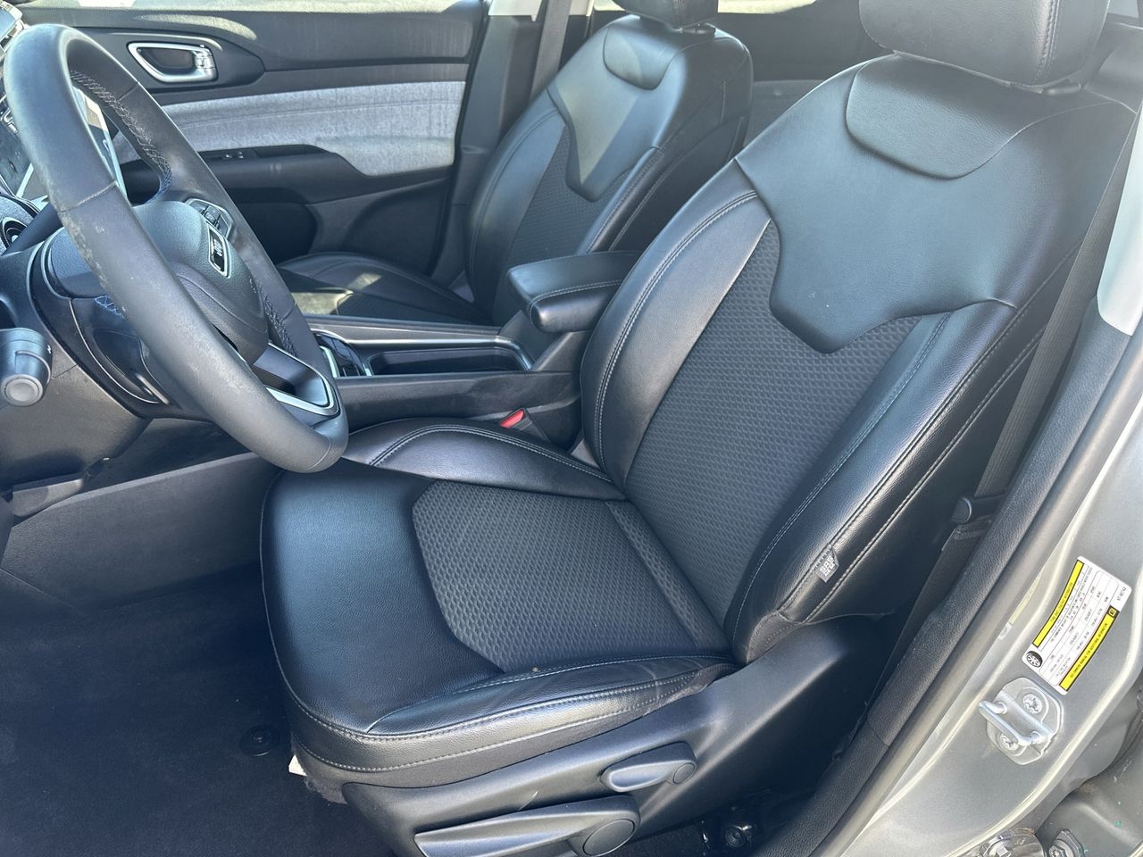 2022 Jeep Compass Latitude photo 3