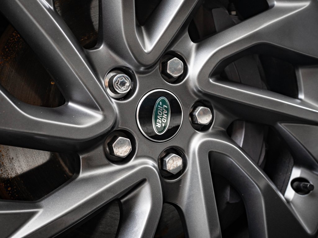 2023 Land Rover Discovery S R-Dynamic photo 8