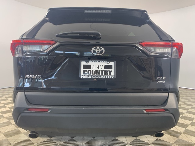 2021 Toyota RAV4 XLE photo 5
