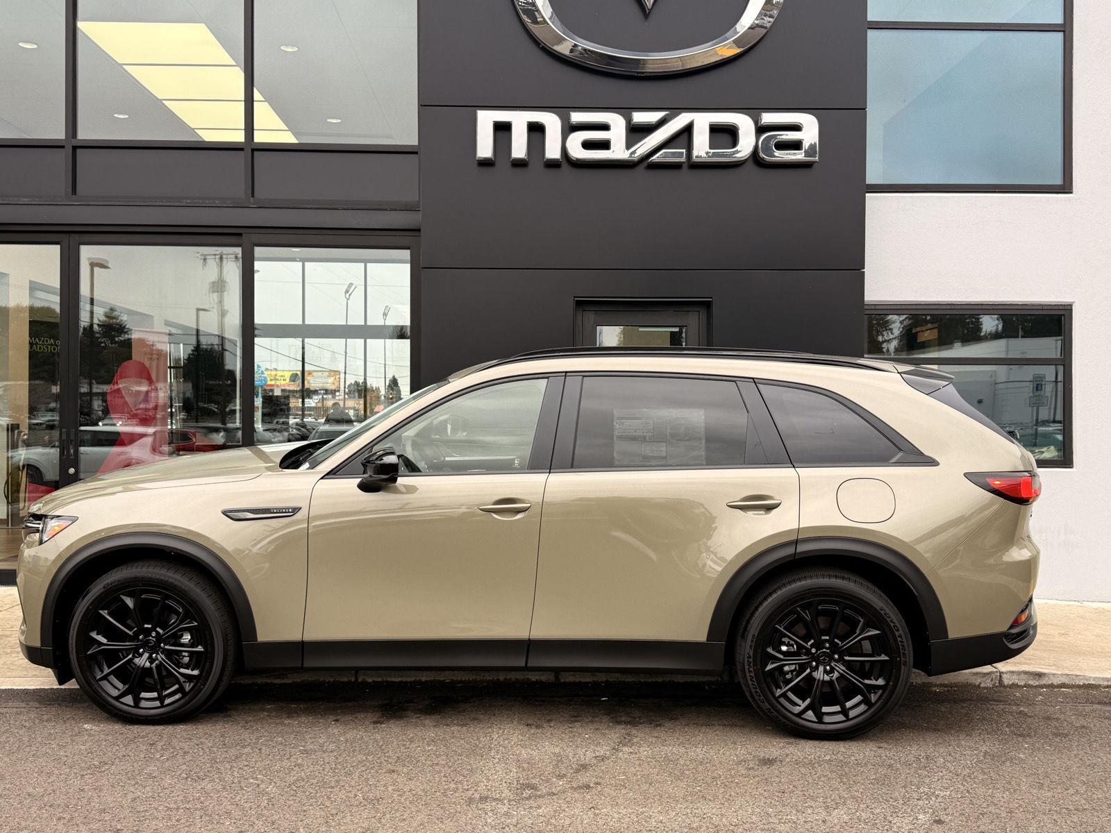 2026 Mazda CX-70 Preferred Package's photo