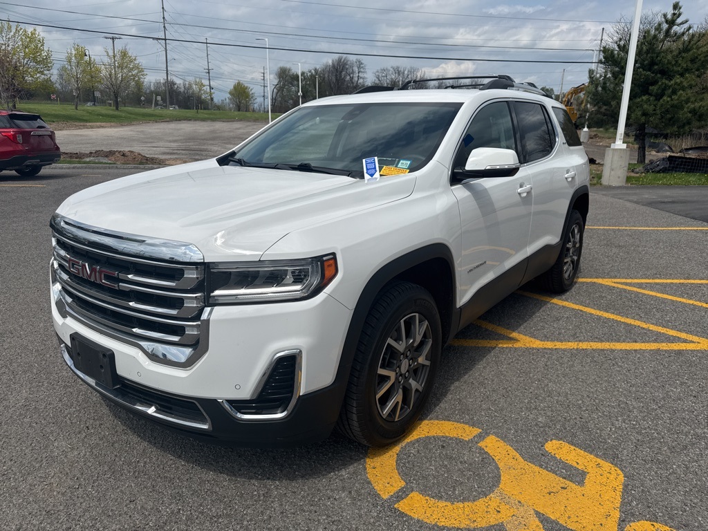 2022 Gmc Acadia SLE photo 3