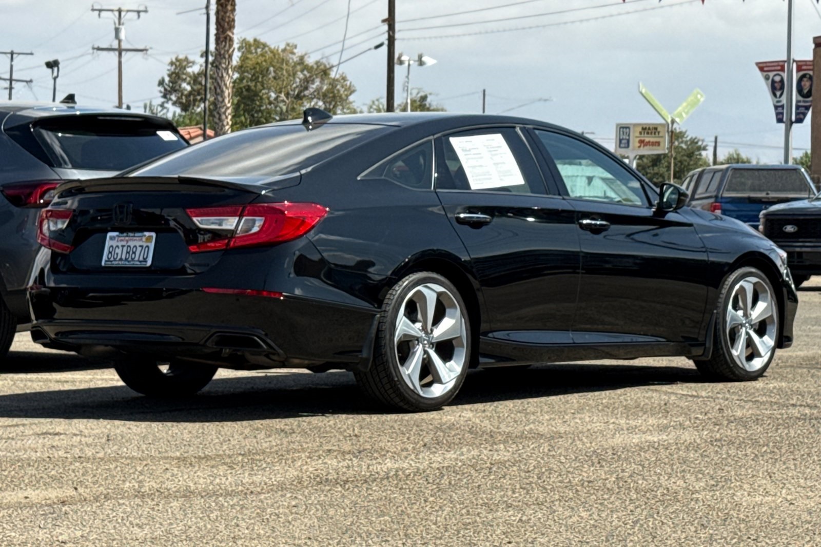 2018 Honda Accord Touring photo 2