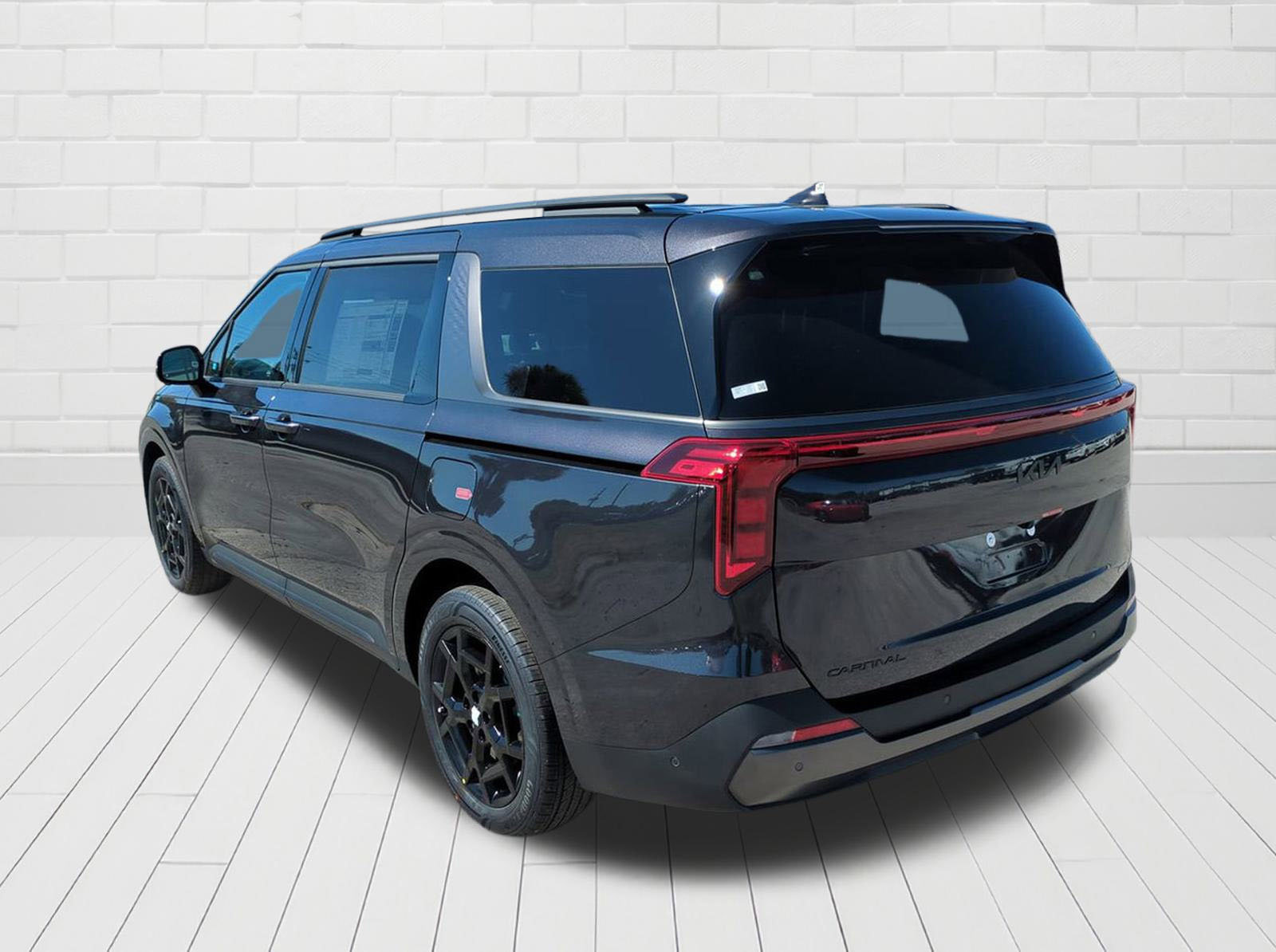 2025 Kia Carnival SX photo 3