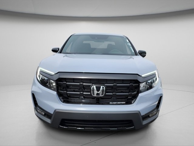 2025 Honda Ridgeline Black Edition photo 2