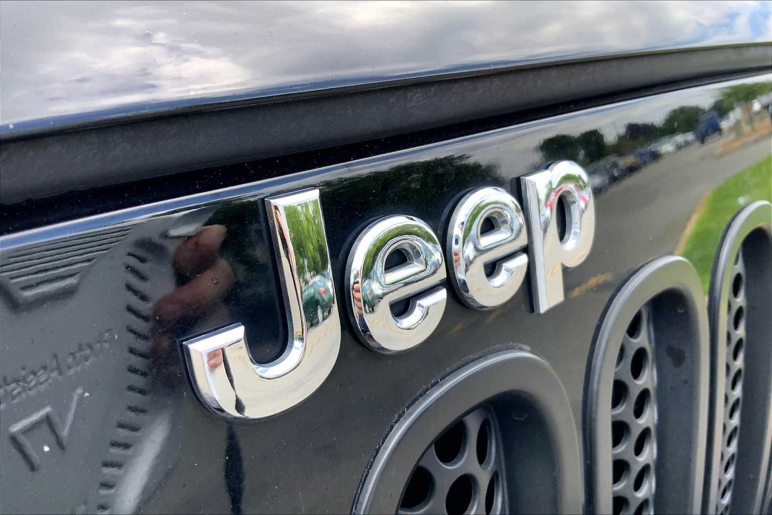 2017 Jeep Wrangler Unlimited Sport photo 28