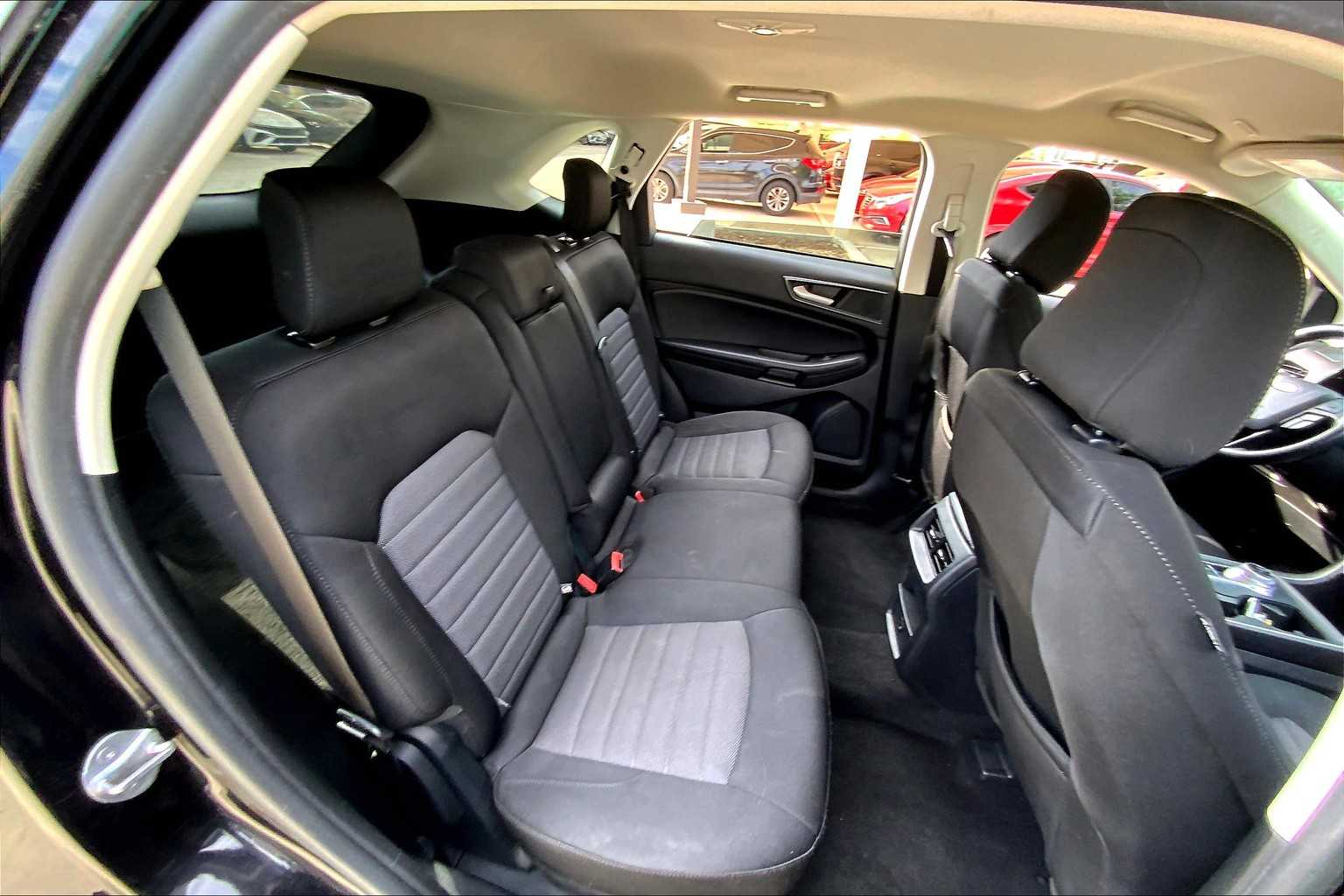 2022 Ford Edge SE photo 33