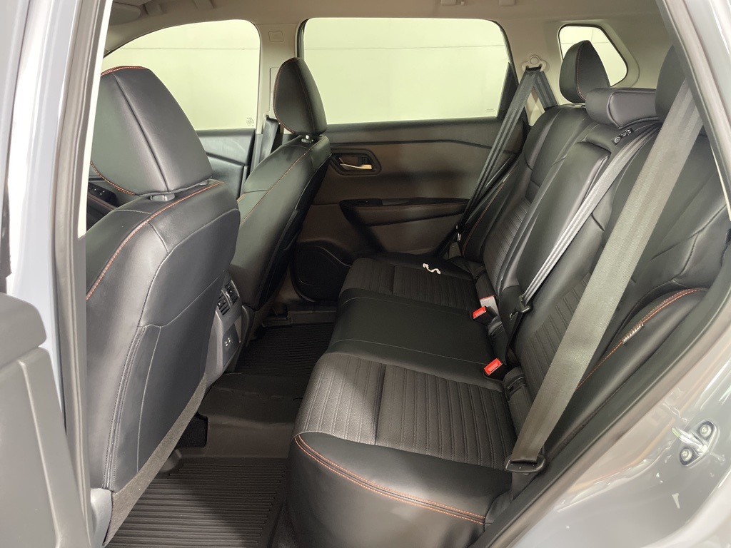 2026 Nissan Rogue SV photo 35