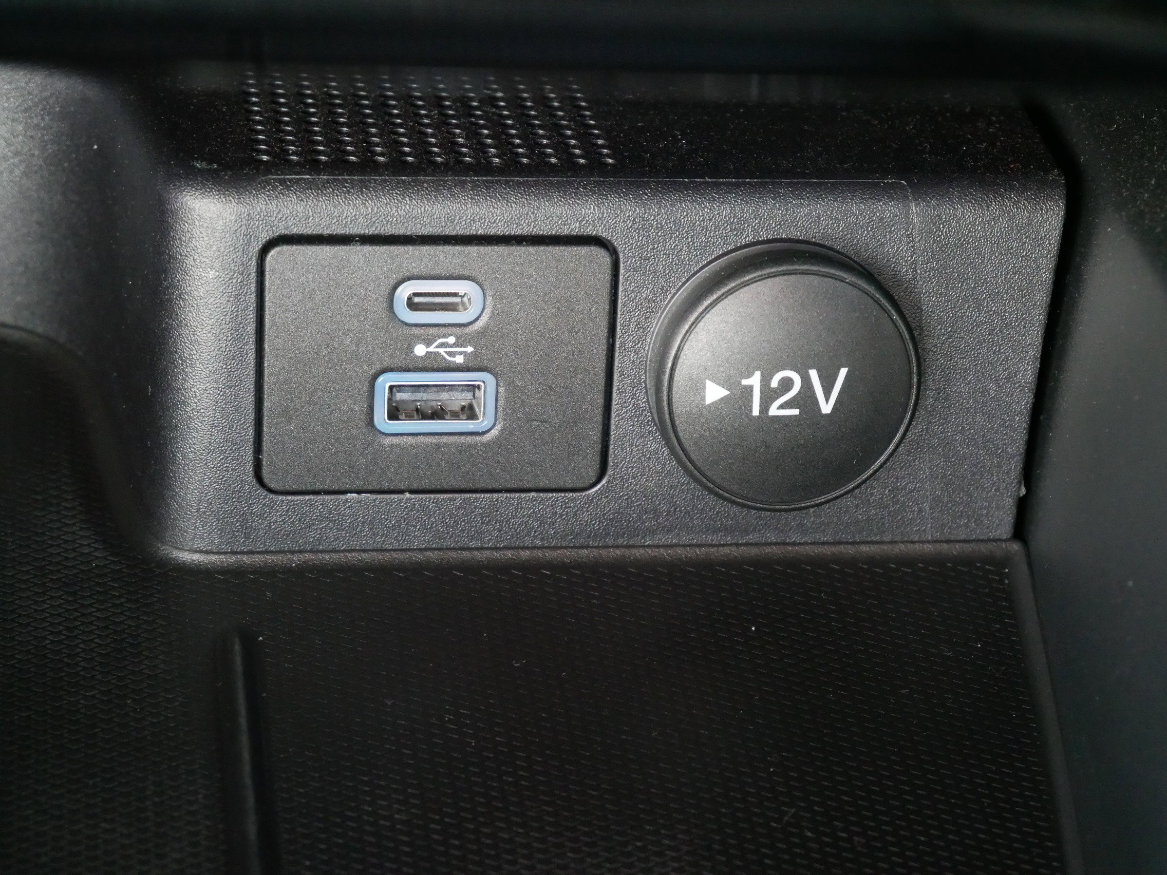 2023 Ford Escape ST-Line Hybrid photo 19