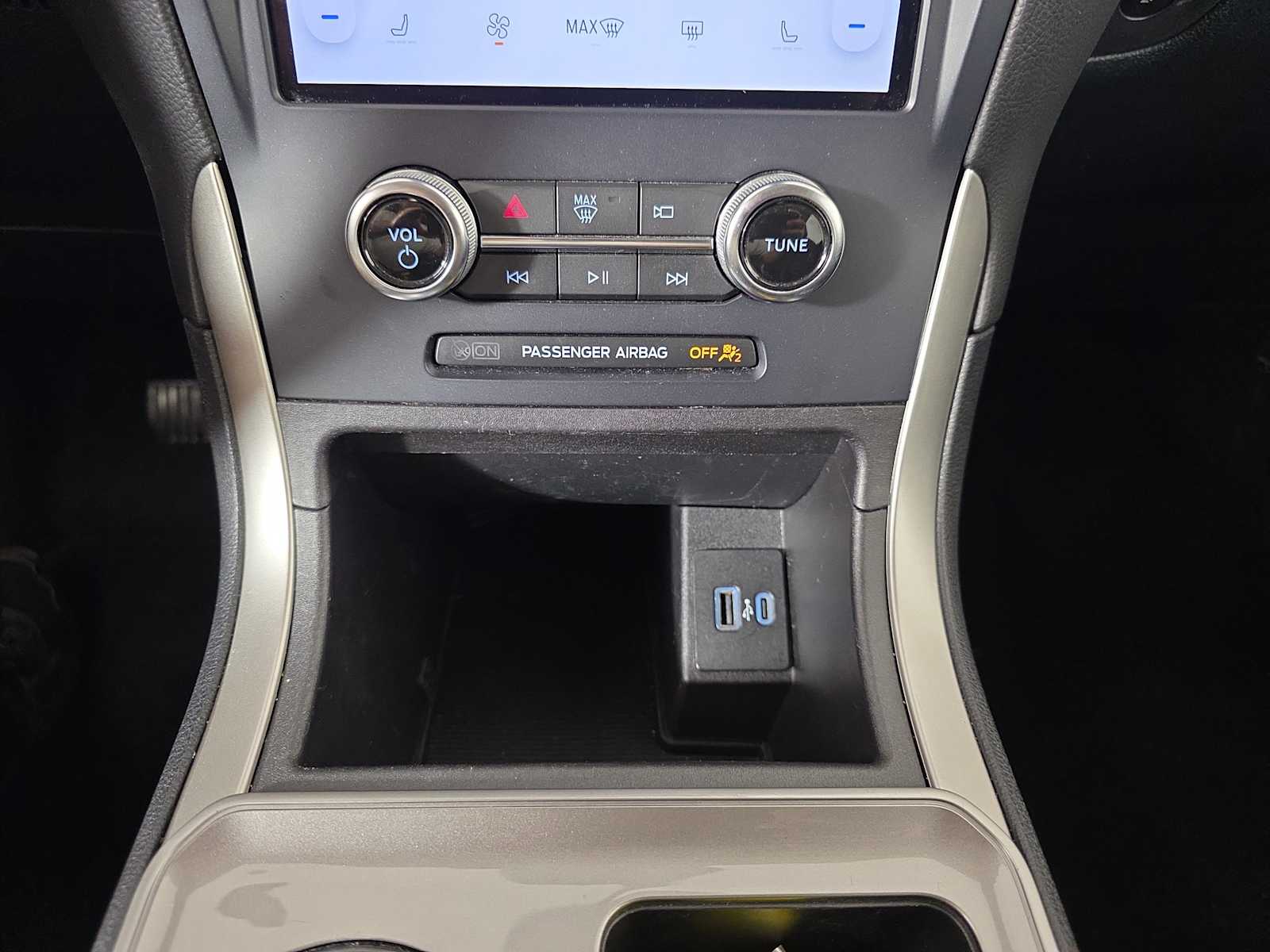2023 Ford Edge SEL photo 19
