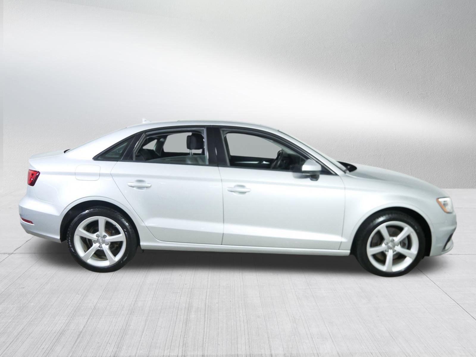 2015 Audi A3 2.0T Premium photo 8