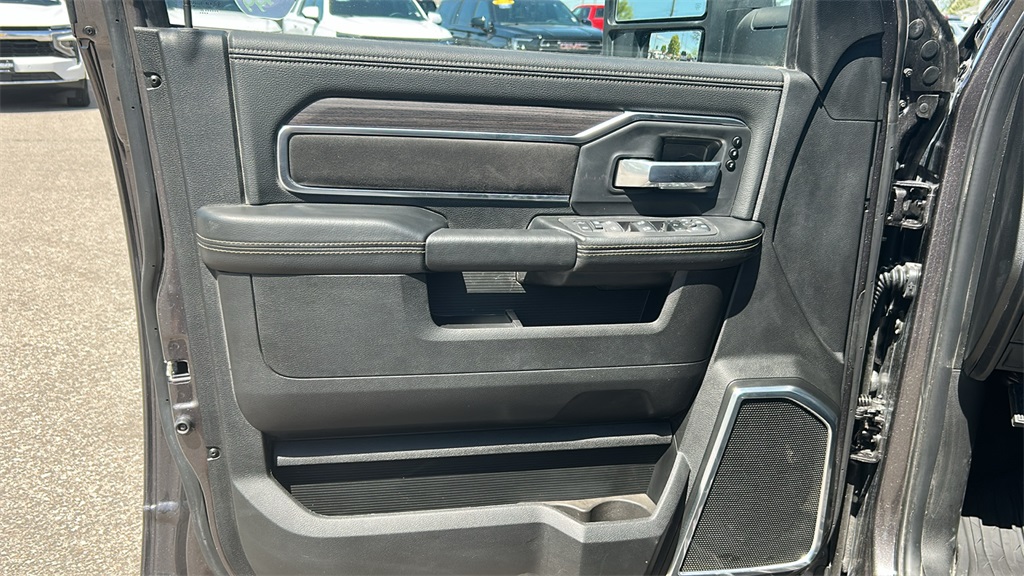 2025 Ram 2500 Laramie photo 17