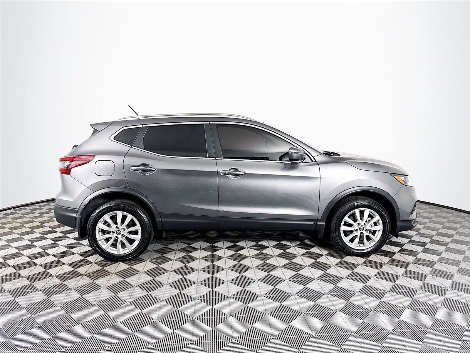2020 Nissan Rogue Sport SV photo 8